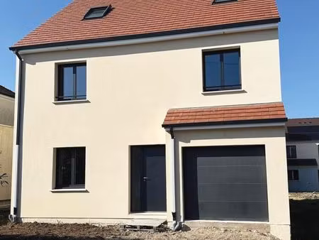 maison 5 pièces 85 m²