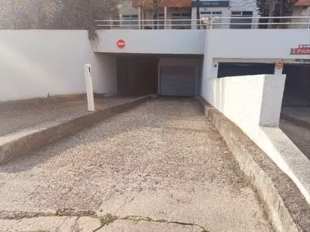 parking privé et sécurisé hotel ibis nogent-sur-marne