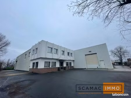 local d'activité 1 680 m²