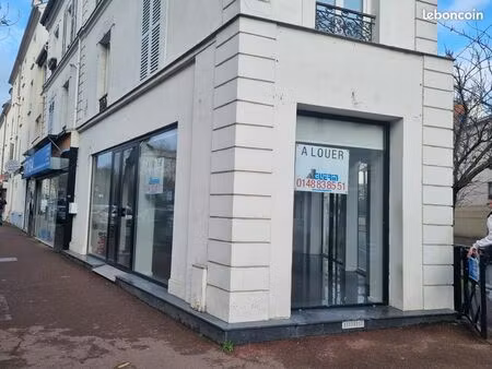 local commercial 37 m² vitrine 360° – saint-maur des fossés