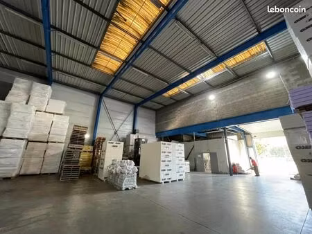 local d'activité 635 m²
