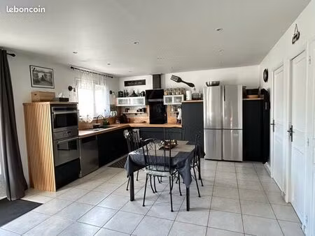 maison 6 pièces 120m2