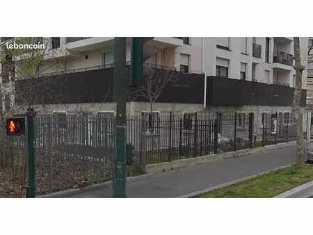 boutique 230 m² colombes