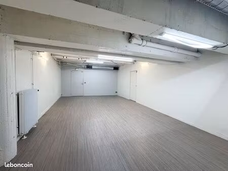 stockage 45m² -sécurisé - bail précaire possible