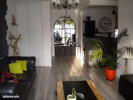 appartement meublé t3 (2 chambres) à louer