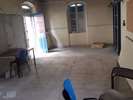 local d'activité 57 m²