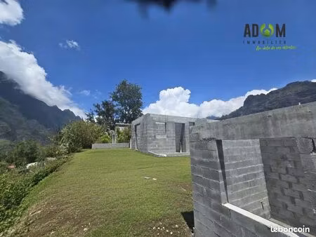 terrain 730 m² cilaos