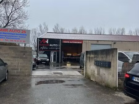 local commercial (actuellement garagiste) 184m2 sur terrain 650 m2