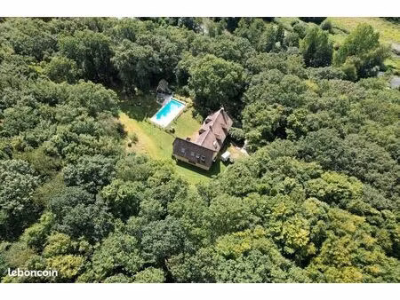 maison 248m2 sur 1.6 hectares avec piscine-