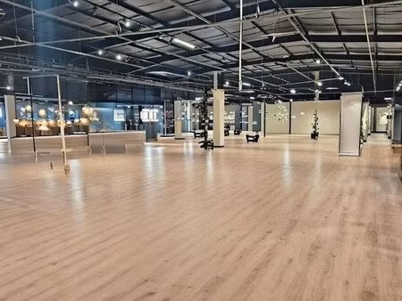 boutique 1500 m² herblay sur seine