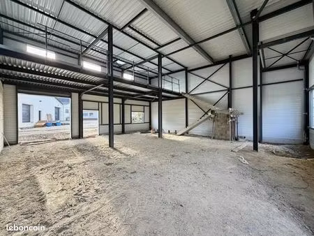 local d'activité 260 m²