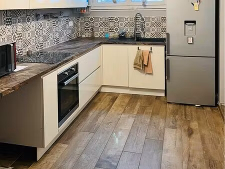 appartement t3 lumineux de 66 m² – 1er étage – bourg-lès-valence – 149 900