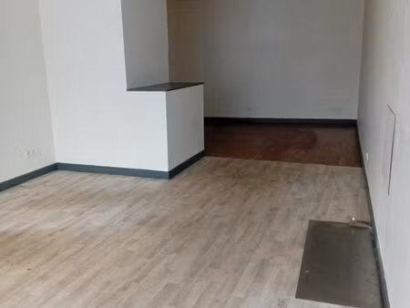 local commercial 32 m²