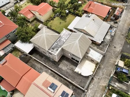 maison 9 pièces 273 m²