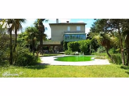 maison 8 pièces 192 m²