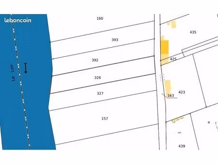 terrain au bord du loire 1177m2
