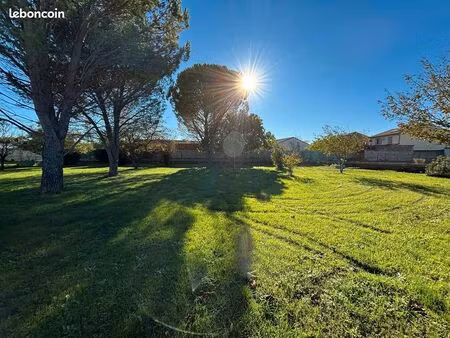 terrain constructible 1013 m²