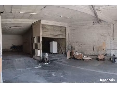 ancien garage pro 118 m² – atelier / stockage / aménagement possible