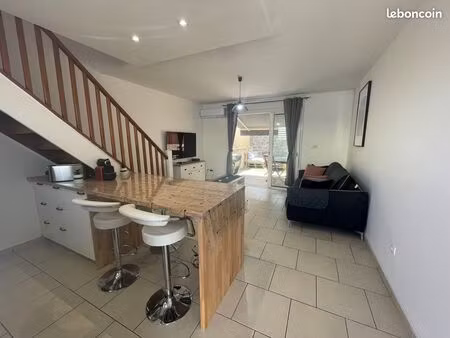 t2 duplex meublé avec jardin – centre de saint-leu – 5 min plage