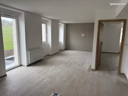 appartement t2 neuf à lajoux  parking  balcon  cave  vue dégagée