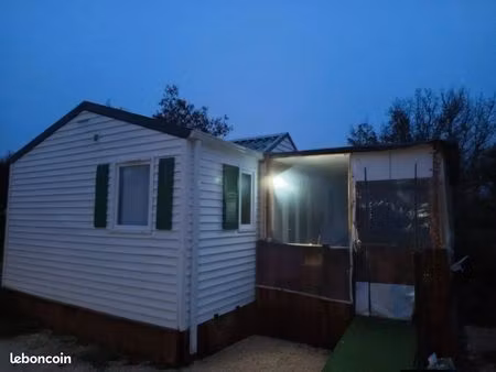 mobil home 32 m2 à mejannes le clap