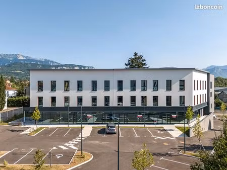 local commercial - voiron