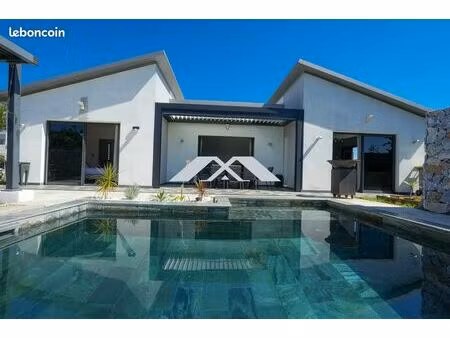 villa 4 pièces 115 m²