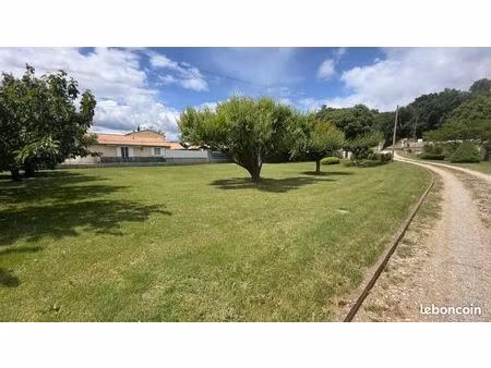 terrain constructible 1500 m²