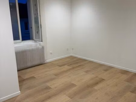 studio 24 m2 coin chambre taverny vaucelles
