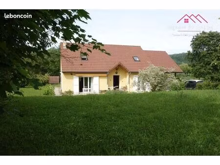 maison 6 pièces 162 m²