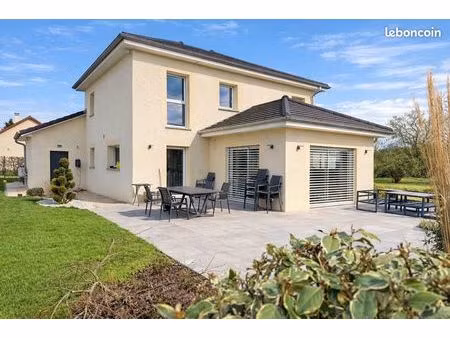 maison contemporaine 2021 — 195 m² — sous-sol complet 115 m²