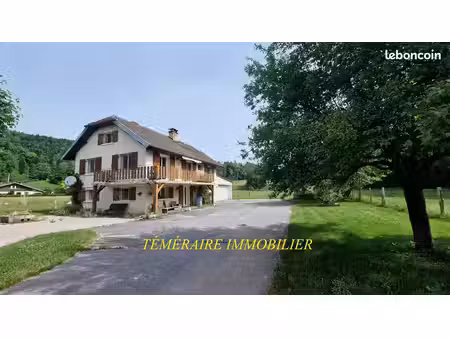 maison 9 pièces 185 m²