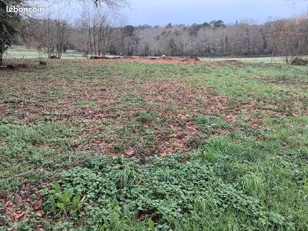 terrain constructible à coursac