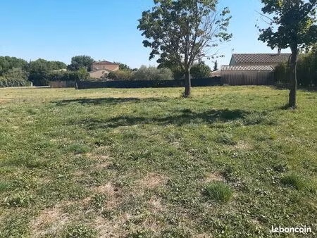 rare superbe terrain à bâtir viabilisé libre de constructeur
