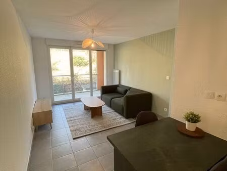 t2 refait à neuf 39m2