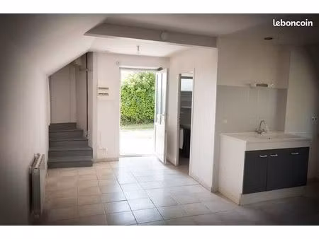 2 appartements + une dépendance + un grenier + un garage + un jardin