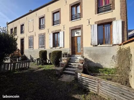 immeuble 11 pièces 205 m²