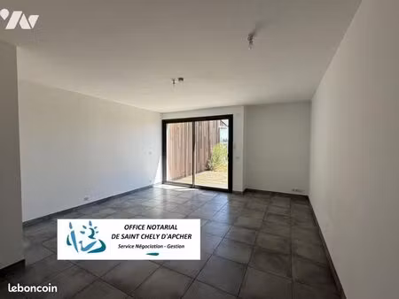 studio 1 pièce 28 m²