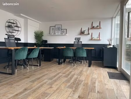 bureaux rdc - belle vitrine - terrasse possible