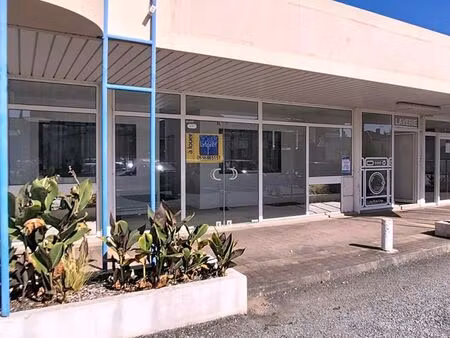 local commercial 85 m²