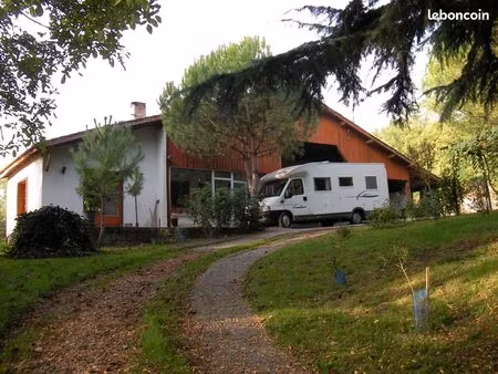 maison individuelle à 1 5km du village