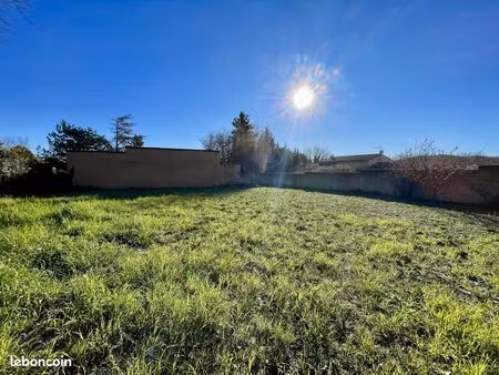 terrain 532 m² saze