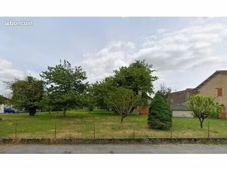 terrain 988 m² la force