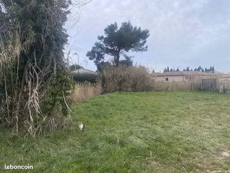 terrain 500 m² saint hilaire d ozilhan