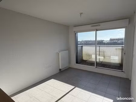 t2 eysines  balcon + parking