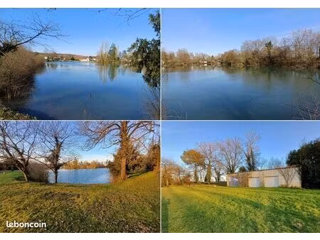 propriété de 25 000 m2 avec étang  parc boisé et 2 maisons