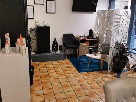 local commercial 90m2