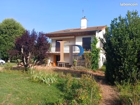 maison 8 pièces 157 m²