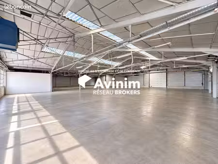 local 1000 m² dampierre