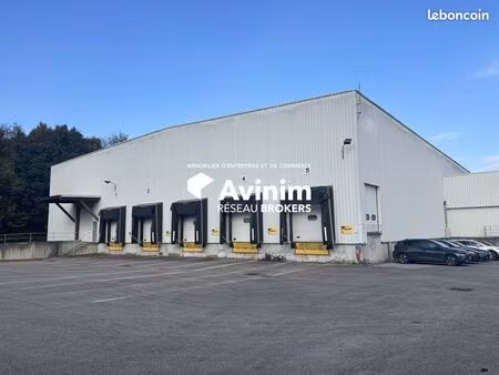 local 3040 m² dampierre